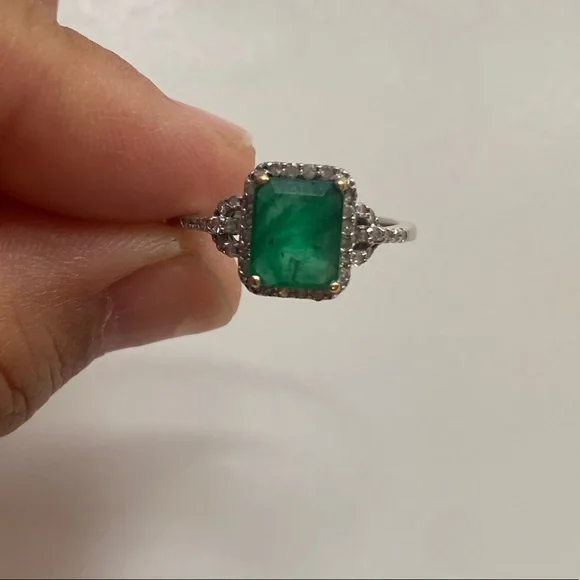 Stunning Emerald, Diamond, 14K Golf Ring - Picture 1 of 3